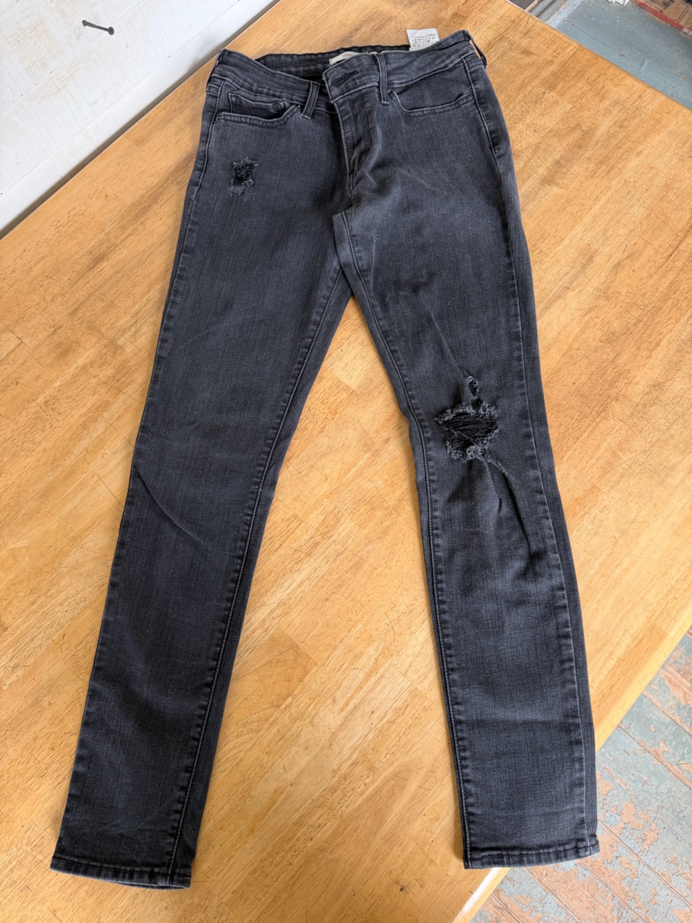 Levi's Women's Black Skinny Ripped Jeans